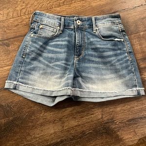Levi’s High Rise Short